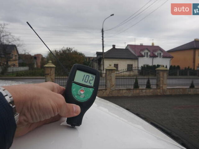 Белый Пежо иOн, объемом двигателя 0 л и пробегом 103 тыс. км за 4200 $, фото 62 на Automoto.ua