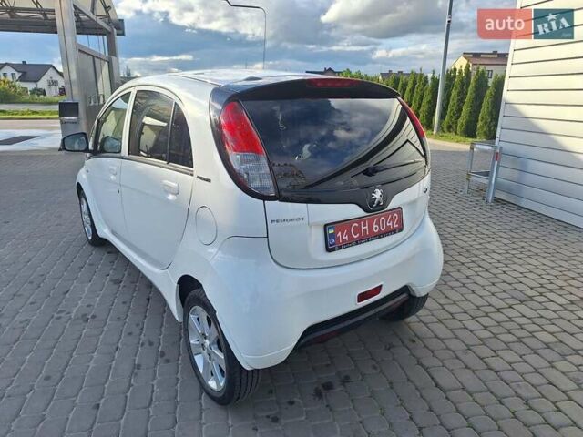 Белый Пежо иOн, объемом двигателя 0 л и пробегом 75 тыс. км за 4800 $, фото 7 на Automoto.ua