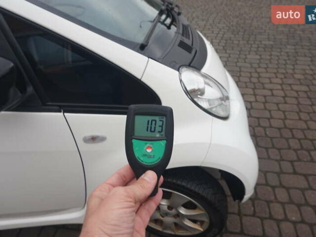 Белый Пежо иOн, объемом двигателя 0 л и пробегом 103 тыс. км за 4200 $, фото 61 на Automoto.ua