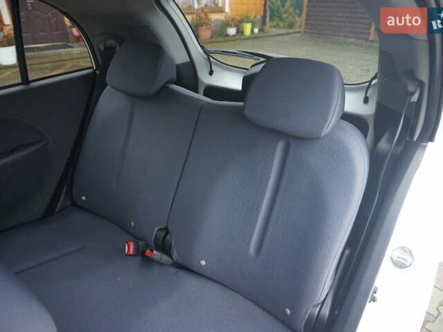 Белый Пежо иOн, объемом двигателя 0 л и пробегом 103 тыс. км за 4200 $, фото 43 на Automoto.ua