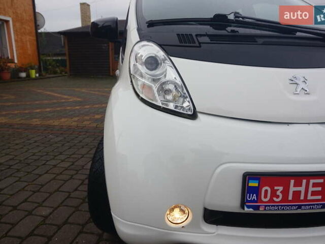 Белый Пежо иOн, объемом двигателя 0 л и пробегом 103 тыс. км за 4200 $, фото 20 на Automoto.ua