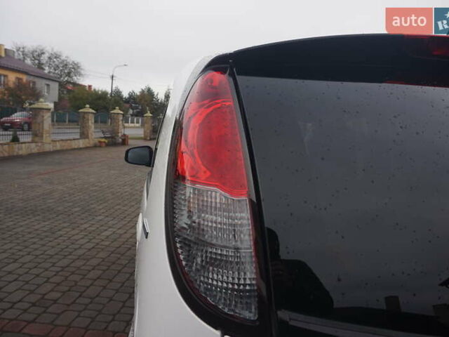 Белый Пежо иOн, объемом двигателя 0 л и пробегом 103 тыс. км за 4200 $, фото 22 на Automoto.ua