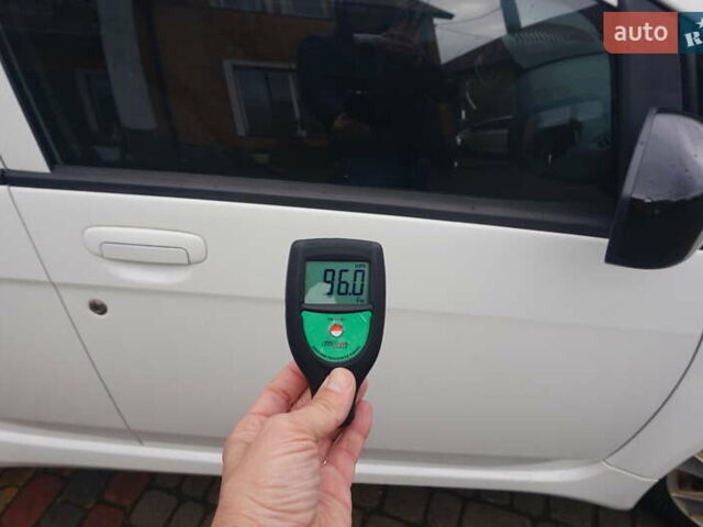 Белый Пежо иOн, объемом двигателя 0 л и пробегом 103 тыс. км за 4200 $, фото 60 на Automoto.ua