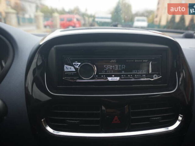 Белый Пежо иOн, объемом двигателя 0 л и пробегом 103 тыс. км за 4200 $, фото 30 на Automoto.ua