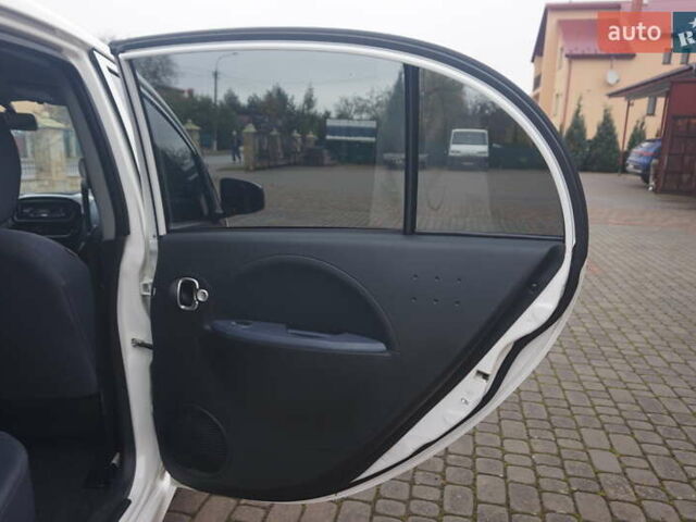 Белый Пежо иOн, объемом двигателя 0 л и пробегом 103 тыс. км за 4200 $, фото 38 на Automoto.ua