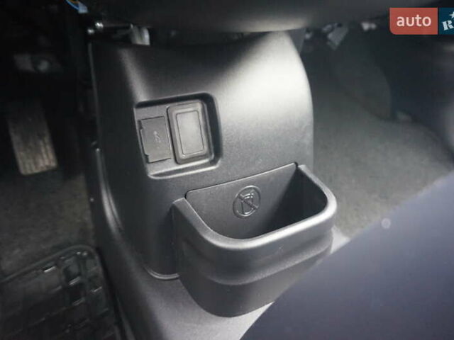 Белый Пежо иOн, объемом двигателя 0 л и пробегом 103 тыс. км за 4200 $, фото 32 на Automoto.ua