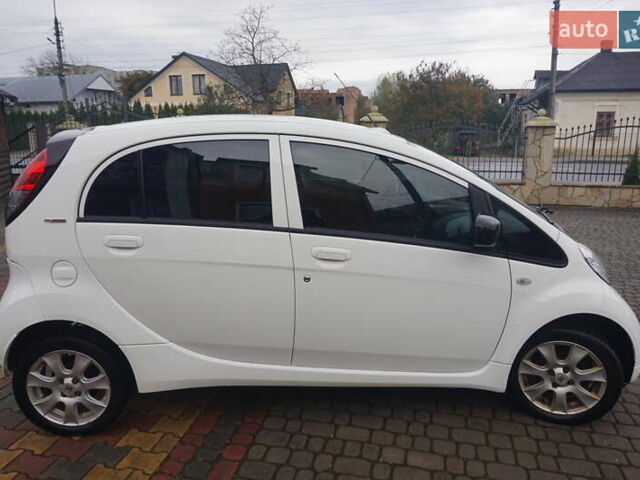 Белый Пежо иOн, объемом двигателя 0 л и пробегом 103 тыс. км за 4200 $, фото 14 на Automoto.ua