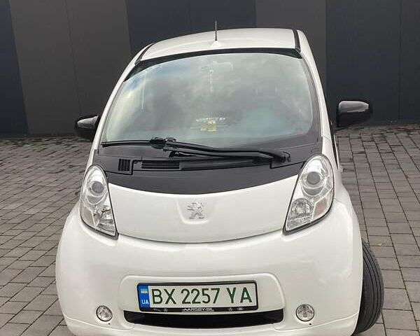 Білий Пежо iOн, об'ємом двигуна 0 л та пробігом 89 тис. км за 5199 $, фото 8 на Automoto.ua