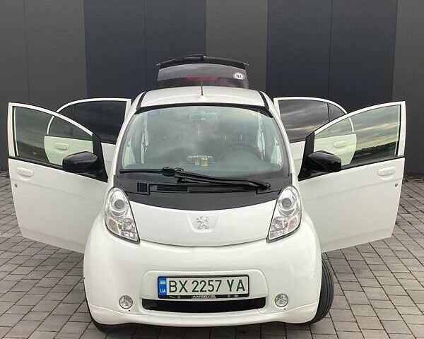 Білий Пежо iOн, об'ємом двигуна 0 л та пробігом 89 тис. км за 5199 $, фото 14 на Automoto.ua
