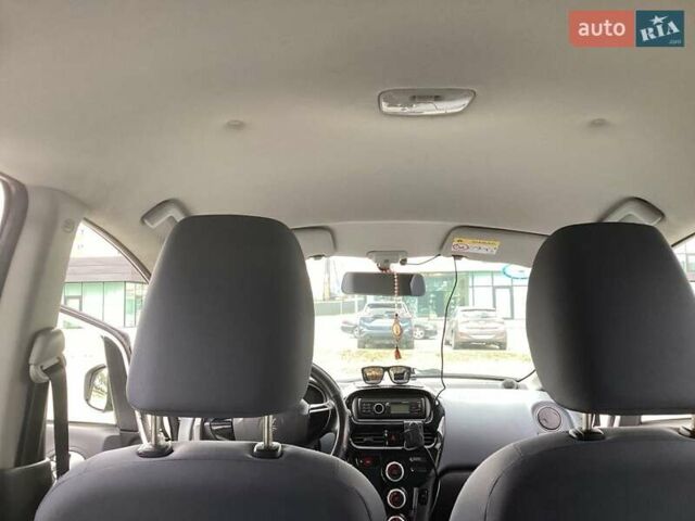 Білий Пежо iOн, об'ємом двигуна 0 л та пробігом 89 тис. км за 5199 $, фото 1 на Automoto.ua