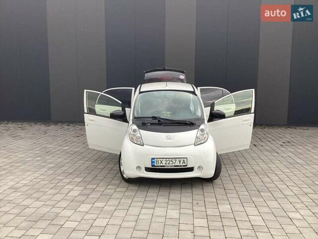 Білий Пежо iOн, об'ємом двигуна 0 л та пробігом 89 тис. км за 5199 $, фото 11 на Automoto.ua