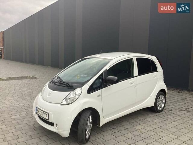 Білий Пежо iOн, об'ємом двигуна 0 л та пробігом 89 тис. км за 5199 $, фото 5 на Automoto.ua