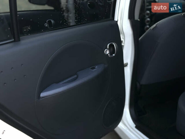 Білий Пежо iOн, об'ємом двигуна 0 л та пробігом 85 тис. км за 5650 $, фото 30 на Automoto.ua