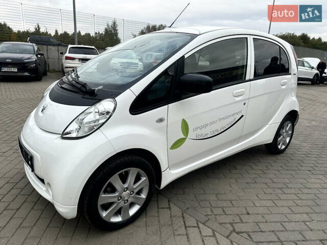 Белый Пежо иOн, объемом двигателя 0 л и пробегом 74 тыс. км за 4900 $, фото 10 на Automoto.ua