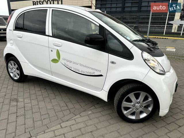 Белый Пежо иOн, объемом двигателя 0 л и пробегом 74 тыс. км за 4899 $, фото 13 на Automoto.ua