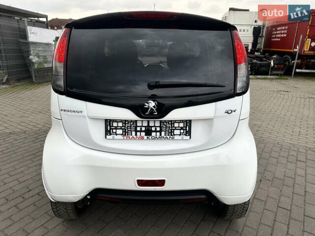 Белый Пежо иOн, объемом двигателя 0 л и пробегом 74 тыс. км за 4899 $, фото 15 на Automoto.ua