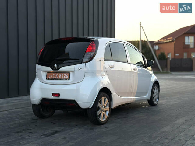 Білий Пежо iOн, об'ємом двигуна 0 л та пробігом 85 тис. км за 5650 $, фото 8 на Automoto.ua