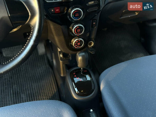 Білий Пежо iOн, об'ємом двигуна 0 л та пробігом 85 тис. км за 5650 $, фото 23 на Automoto.ua