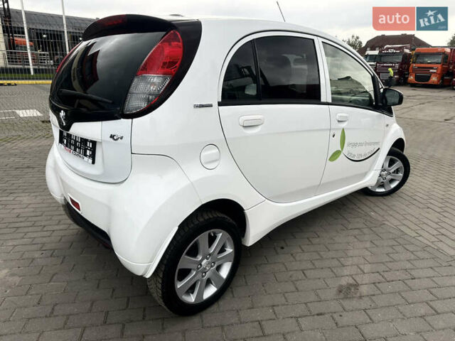 Белый Пежо иOн, объемом двигателя 0 л и пробегом 74 тыс. км за 4899 $, фото 16 на Automoto.ua