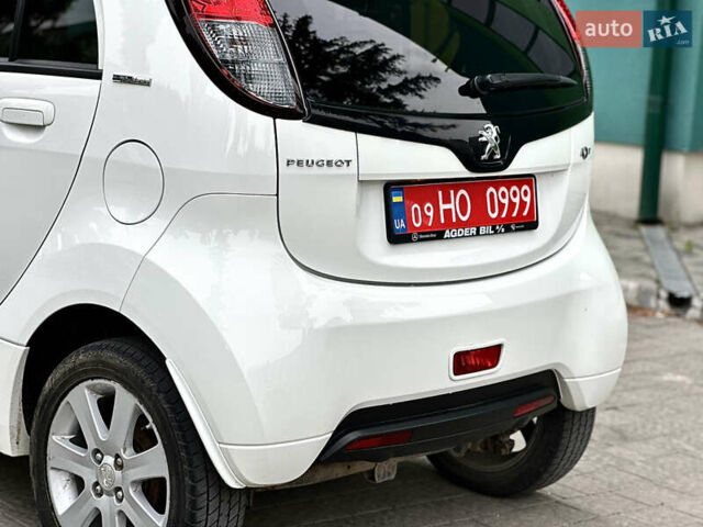 Белый Пежо иOн, объемом двигателя 0 л и пробегом 55 тыс. км за 7999 $, фото 25 на Automoto.ua