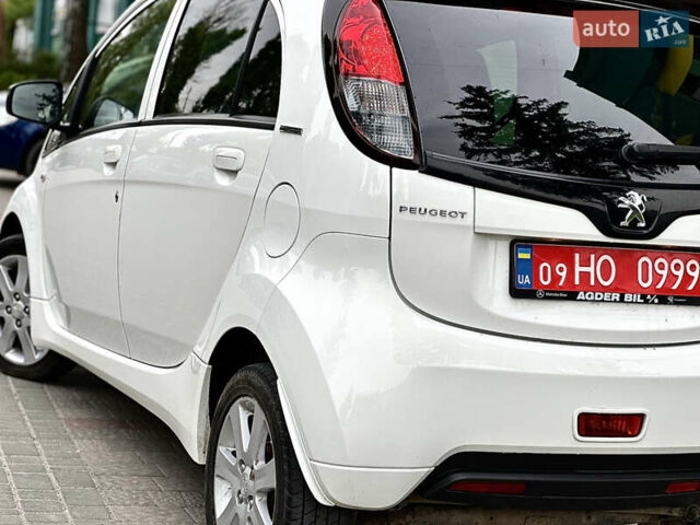 Белый Пежо иOн, объемом двигателя 0 л и пробегом 55 тыс. км за 7999 $, фото 24 на Automoto.ua