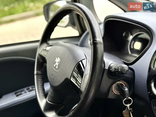 Белый Пежо иOн, объемом двигателя 0 л и пробегом 55 тыс. км за 7999 $, фото 41 на Automoto.ua
