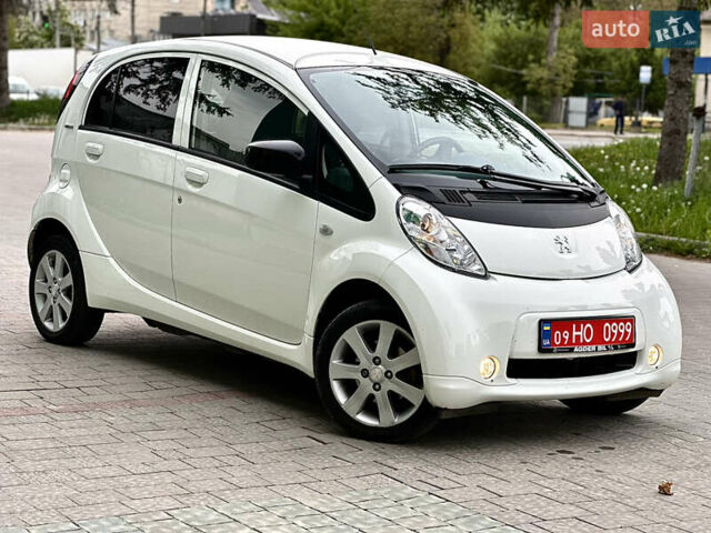 Белый Пежо иOн, объемом двигателя 0 л и пробегом 55 тыс. км за 7999 $, фото 8 на Automoto.ua