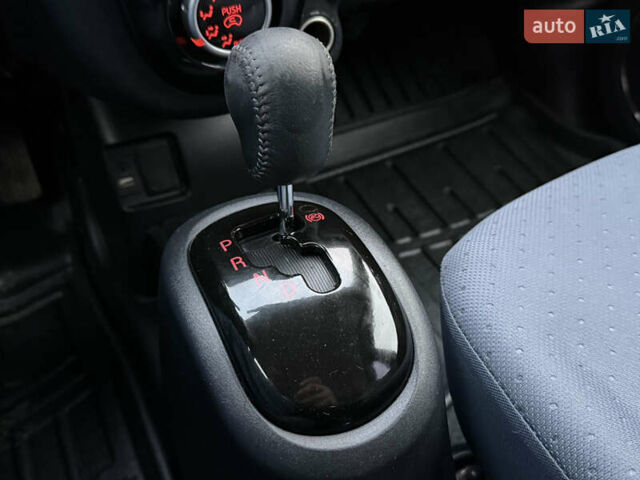 Белый Пежо иOн, объемом двигателя 0 л и пробегом 55 тыс. км за 6500 $, фото 40 на Automoto.ua