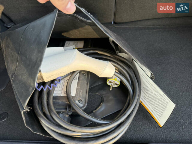 Белый Пежо иOн, объемом двигателя 0 л и пробегом 30 тыс. км за 6800 $, фото 16 на Automoto.ua