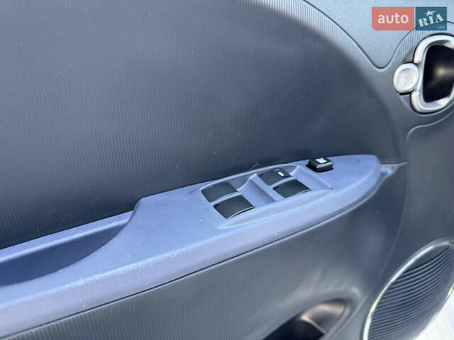 Белый Пежо иOн, объемом двигателя 0 л и пробегом 30 тыс. км за 6800 $, фото 12 на Automoto.ua