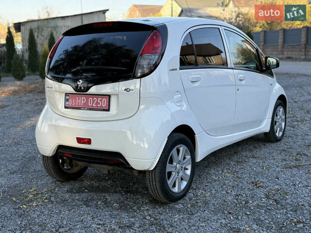 Белый Пежо иOн, объемом двигателя 0 л и пробегом 30 тыс. км за 6800 $, фото 6 на Automoto.ua