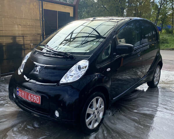 Черный Пежо иOн, объемом двигателя 0 л и пробегом 65 тыс. км за 4500 $, фото 1 на Automoto.ua