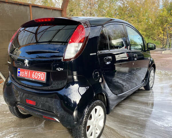 Черный Пежо иOн, объемом двигателя 0 л и пробегом 65 тыс. км за 4500 $, фото 3 на Automoto.ua