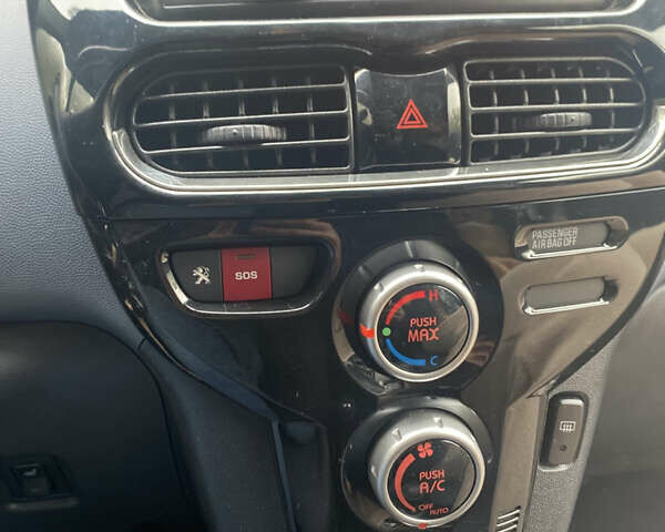 Черный Пежо иOн, объемом двигателя 0 л и пробегом 65 тыс. км за 4500 $, фото 4 на Automoto.ua