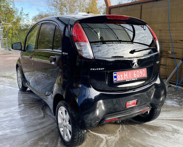 Черный Пежо иOн, объемом двигателя 0 л и пробегом 65 тыс. км за 4500 $, фото 2 на Automoto.ua