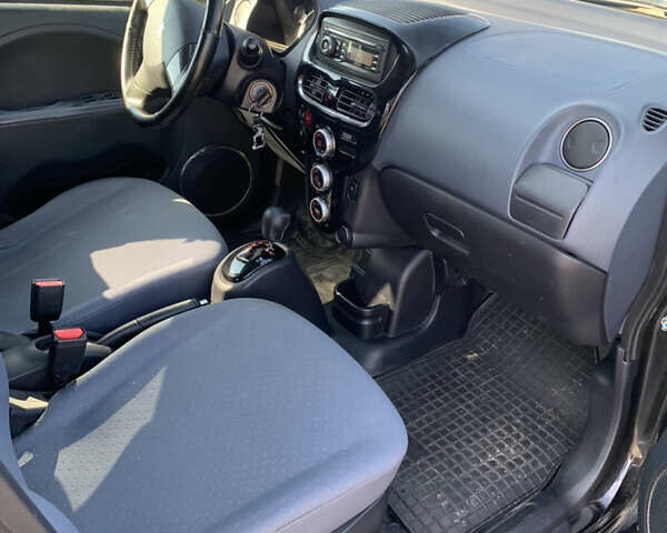 Чорний Пежо iOн, об'ємом двигуна 0 л та пробігом 92 тис. км за 3950 $, фото 8 на Automoto.ua