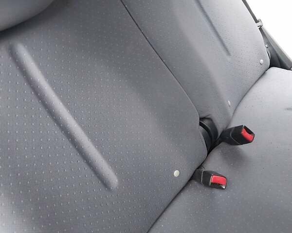 Черный Пежо иOн, объемом двигателя 0 л и пробегом 137 тыс. км за 4700 $, фото 61 на Automoto.ua