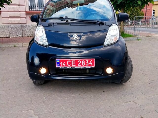 Черный Пежо иOн, объемом двигателя 47 л и пробегом 137 тыс. км за 4700 $, фото 6 на Automoto.ua