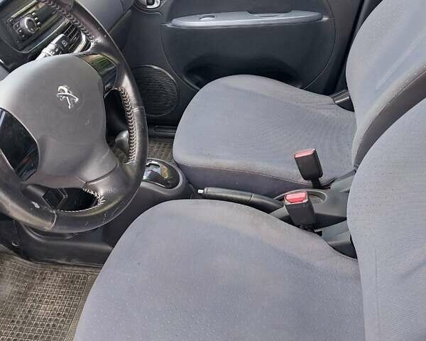 Черный Пежо иOн, объемом двигателя 0 л и пробегом 137 тыс. км за 4700 $, фото 44 на Automoto.ua