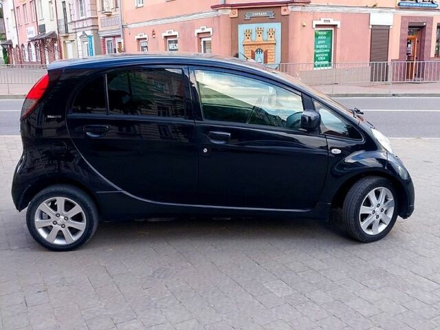 Черный Пежо иOн, объемом двигателя 47 л и пробегом 137 тыс. км за 4700 $, фото 2 на Automoto.ua