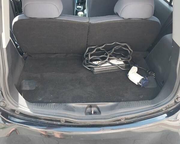 Черный Пежо иOн, объемом двигателя 0 л и пробегом 137 тыс. км за 4700 $, фото 62 на Automoto.ua