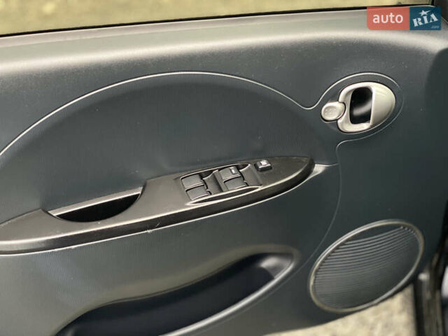 Черный Пежо иOн, объемом двигателя 0 л и пробегом 109 тыс. км за 4599 $, фото 23 на Automoto.ua