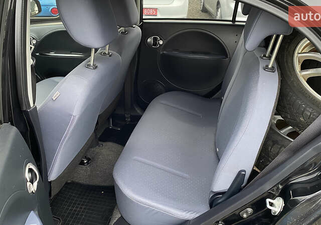 Черный Пежо иOн, объемом двигателя 0 л и пробегом 109 тыс. км за 4599 $, фото 25 на Automoto.ua