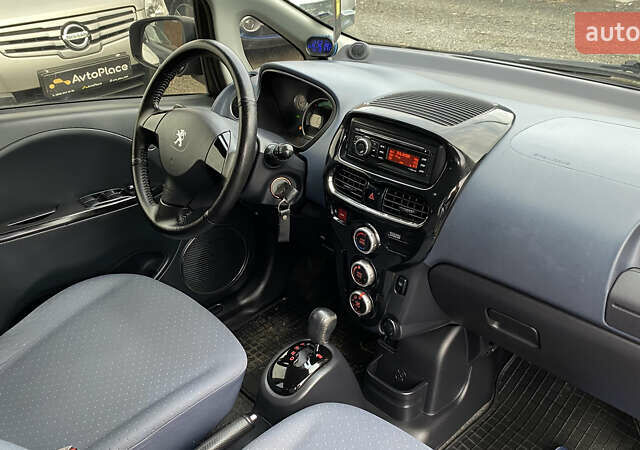 Черный Пежо иOн, объемом двигателя 0 л и пробегом 109 тыс. км за 4599 $, фото 12 на Automoto.ua