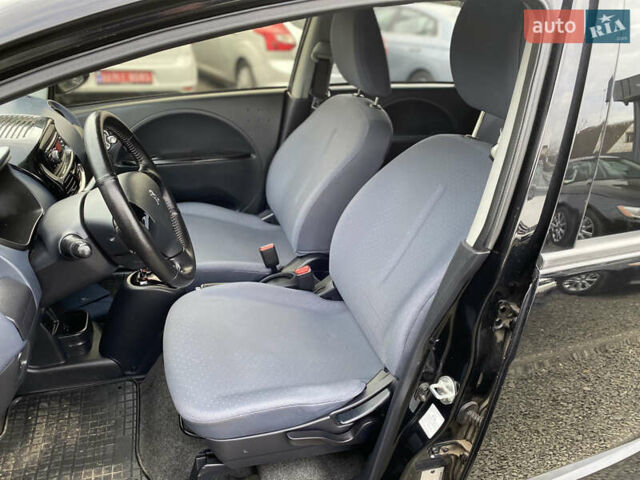 Черный Пежо иOн, объемом двигателя 0 л и пробегом 109 тыс. км за 4599 $, фото 28 на Automoto.ua