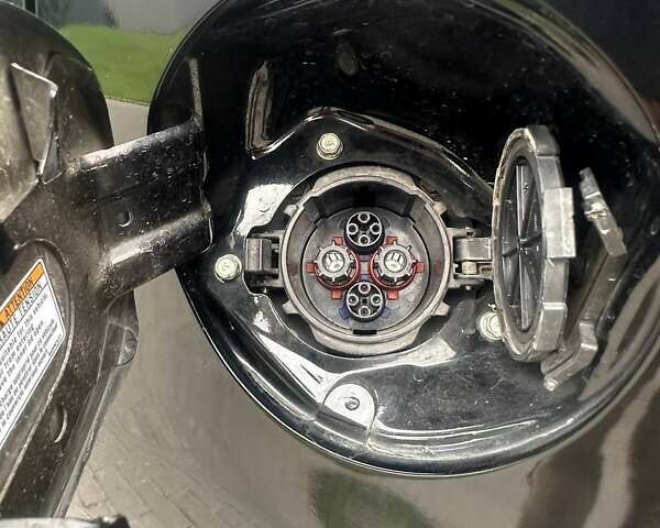 Черный Пежо иOн, объемом двигателя 0 л и пробегом 69 тыс. км за 5600 $, фото 14 на Automoto.ua