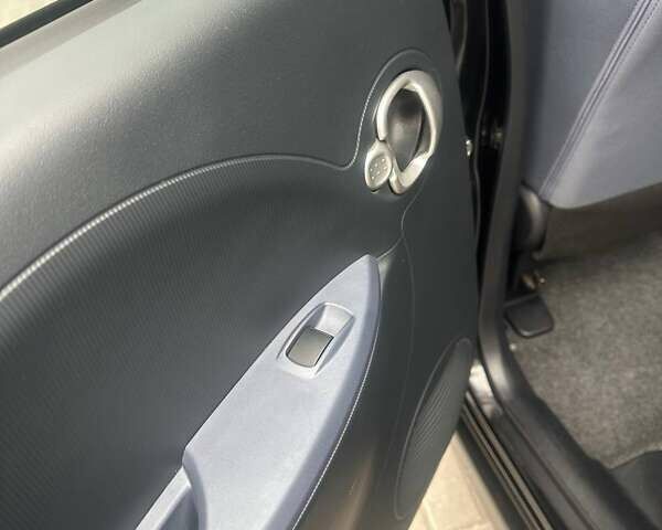 Черный Пежо иOн, объемом двигателя 0 л и пробегом 69 тыс. км за 5600 $, фото 13 на Automoto.ua