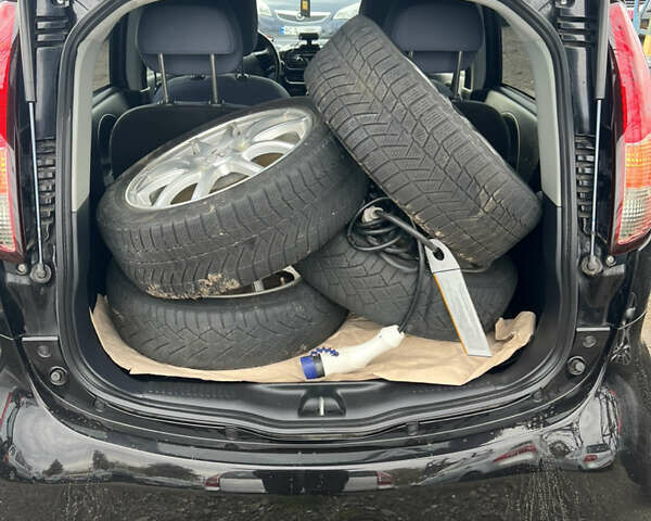 Черный Пежо иOн, объемом двигателя 0 л и пробегом 107 тыс. км за 4500 $, фото 8 на Automoto.ua