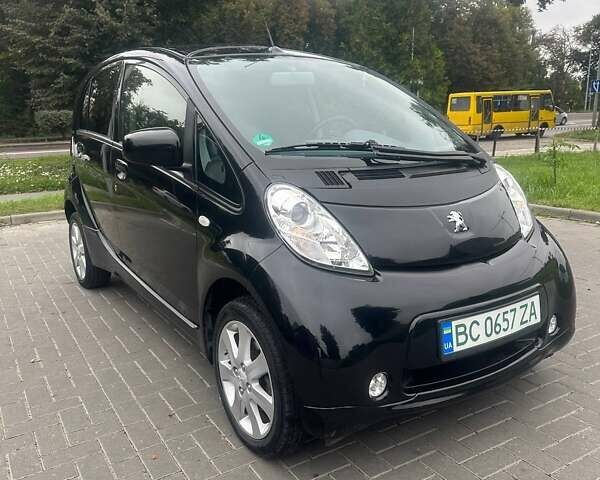 Черный Пежо иOн, объемом двигателя 0 л и пробегом 69 тыс. км за 5600 $, фото 1 на Automoto.ua