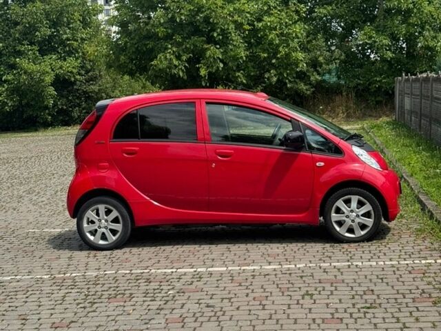 Червоний Пежо iOн, об'ємом двигуна 0 л та пробігом 142 тис. км за 3500 $, фото 1 на Automoto.ua